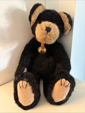 Collectible vintage Boyds Bears "Burlington P. Beanster" plush black bear